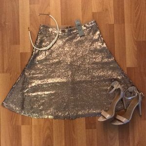 Ann Taylor Petite Gold Sequin Skirt ✨